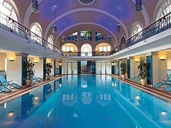 Merkelsches Schwimmbad Mineralbad