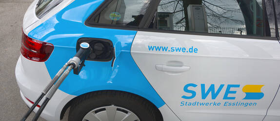 SWE Auto an der Erdgastankstelle