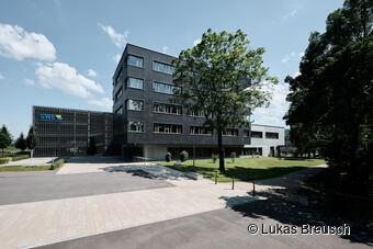 Außenansicht des Gebäudes der Stadtwerke Esslingen Außenansicht des Gebäudes der Stadtwerke Esslingen