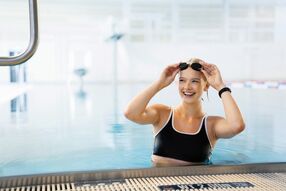 Schwimmerin im Sportbad des Merkel’schen Schwimmbads.